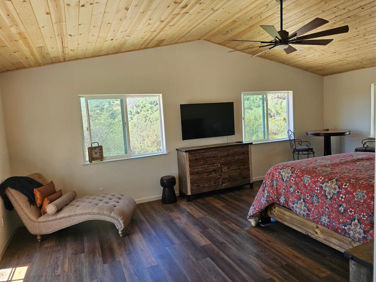 Hidden Falls Retreat Oakhurst Exterior photo