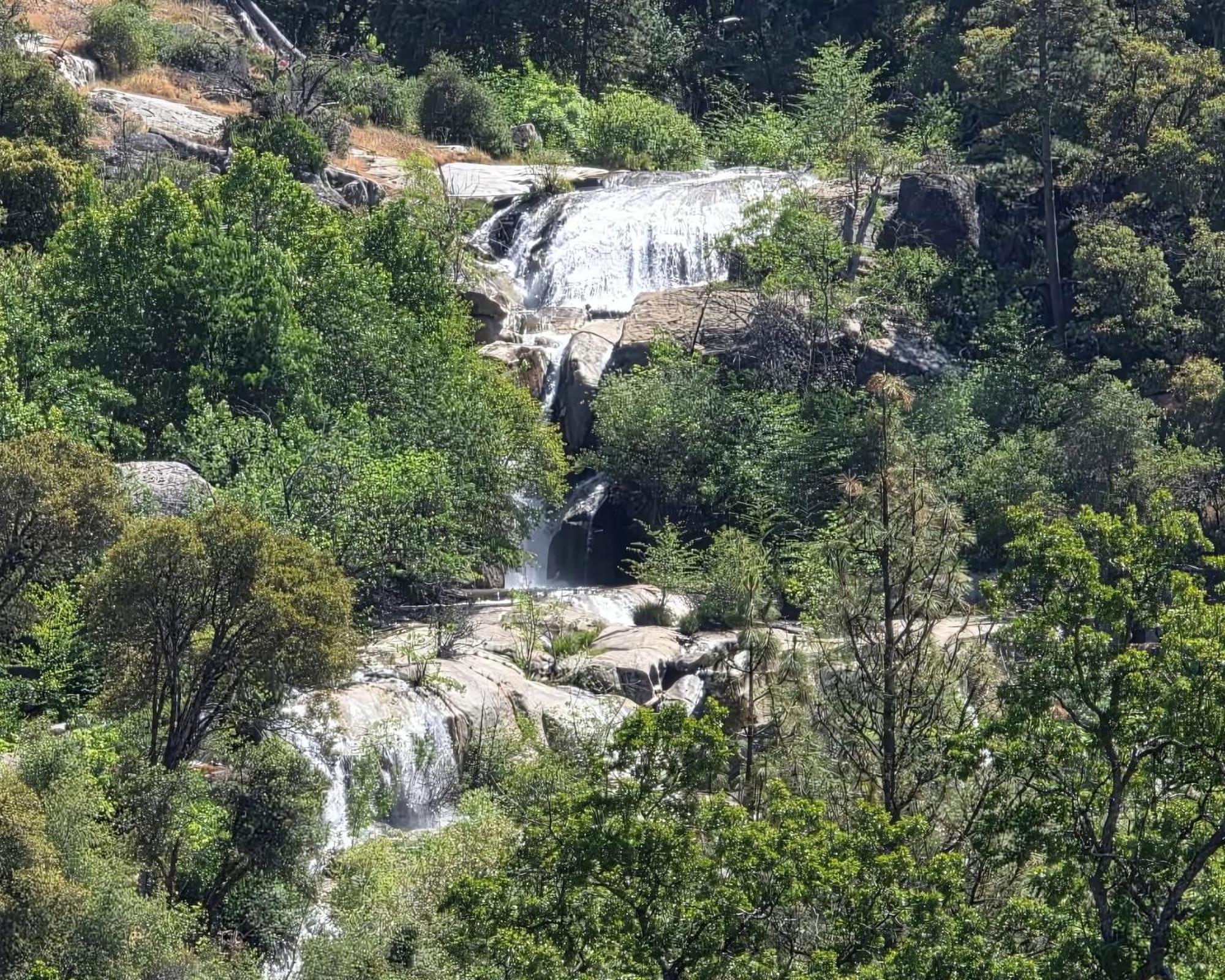 Hidden Falls Retreat Oakhurst Exterior photo